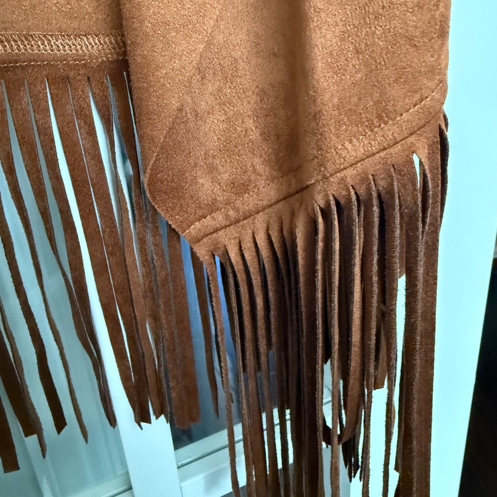 New Brown Seude Fringe Sleeveless Vest - Never used - Picture 8 of 12